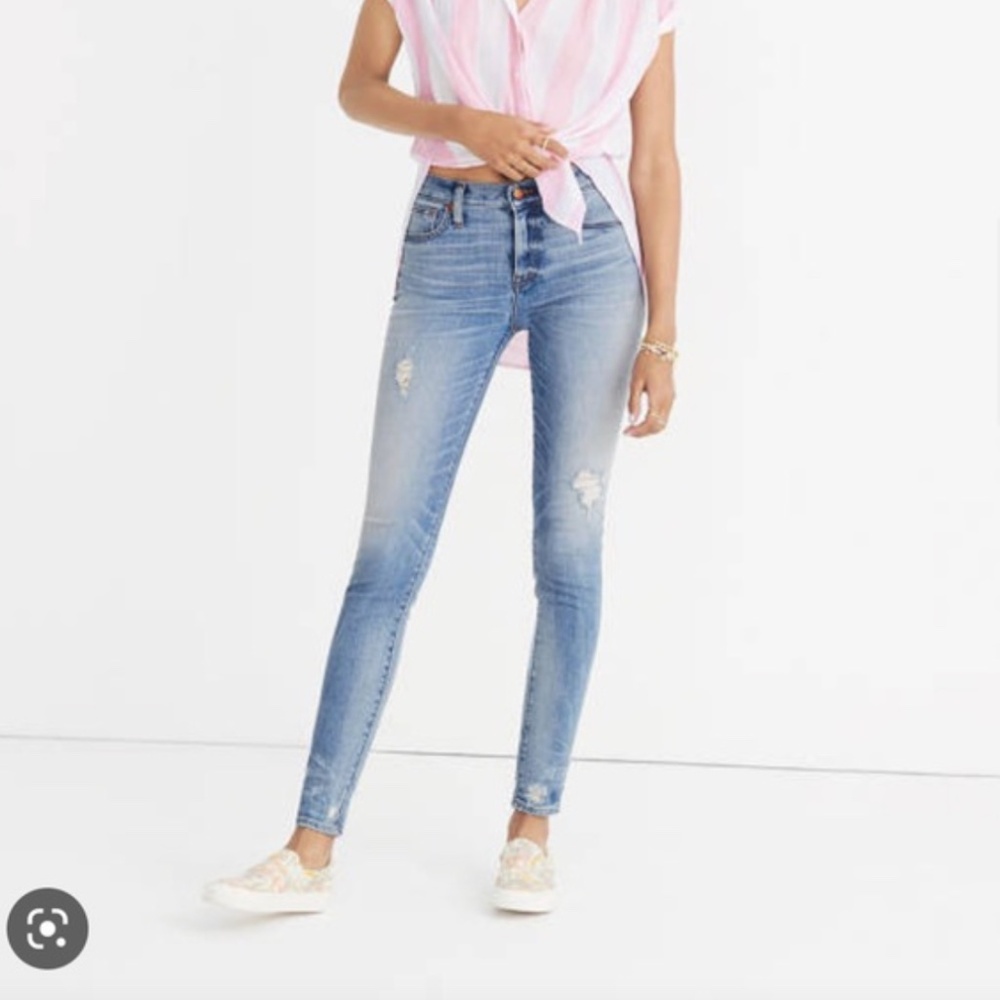 NWT Madewell 9” High-Rise Skinny in medium wash and lightly distressed Size 25